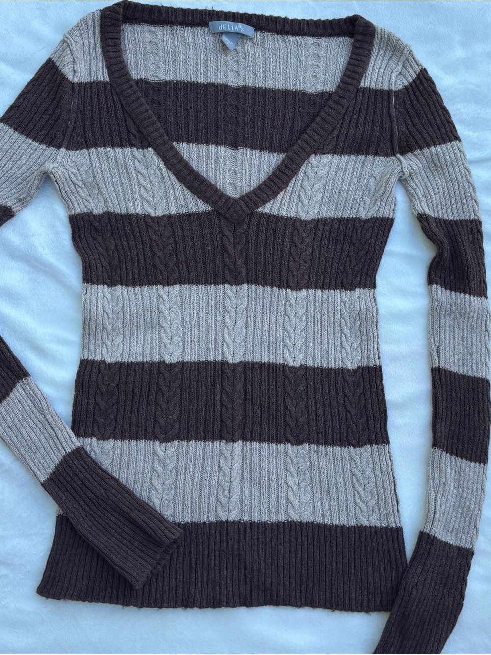 dELiA*s Brown and Cream Striped 90s/Y2K Cabled V-Neck Sweater